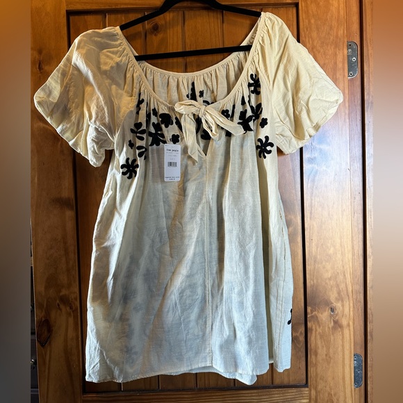FREE PEOPLE PUFF SLEEVE IVORY EMBROIDERY DRESS size small - Picture 2 of 5